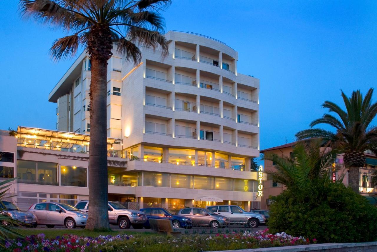 Hotel Sina Astor Viareggio Esterno foto