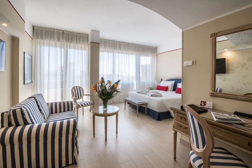 Hotel Sina Astor Viareggio Camera foto